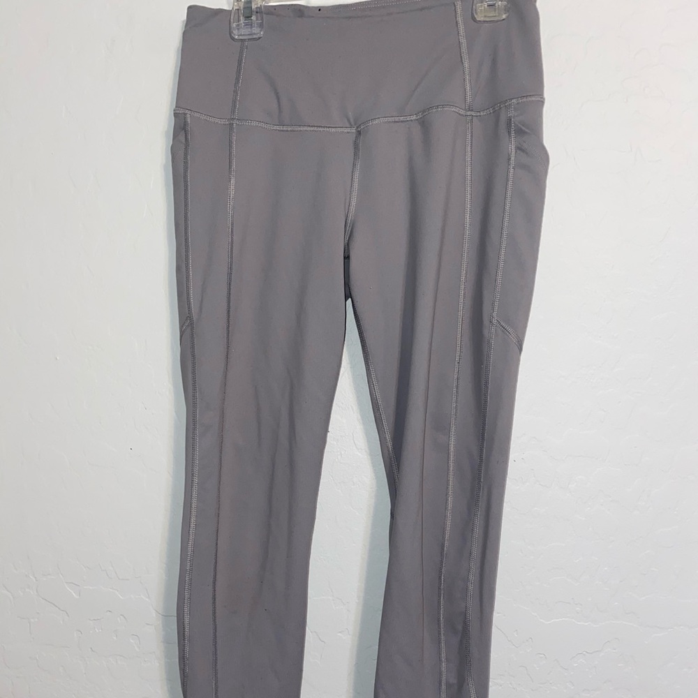 Victoria Sport gray leggings